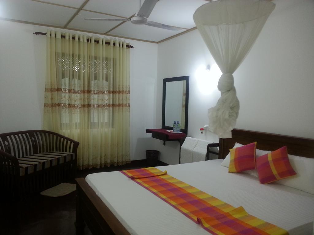 Damith Homestay Тангалла Экстерьер фото