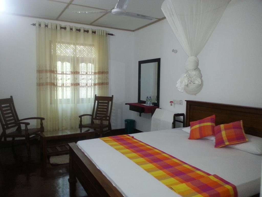 Damith Homestay Тангалла Экстерьер фото